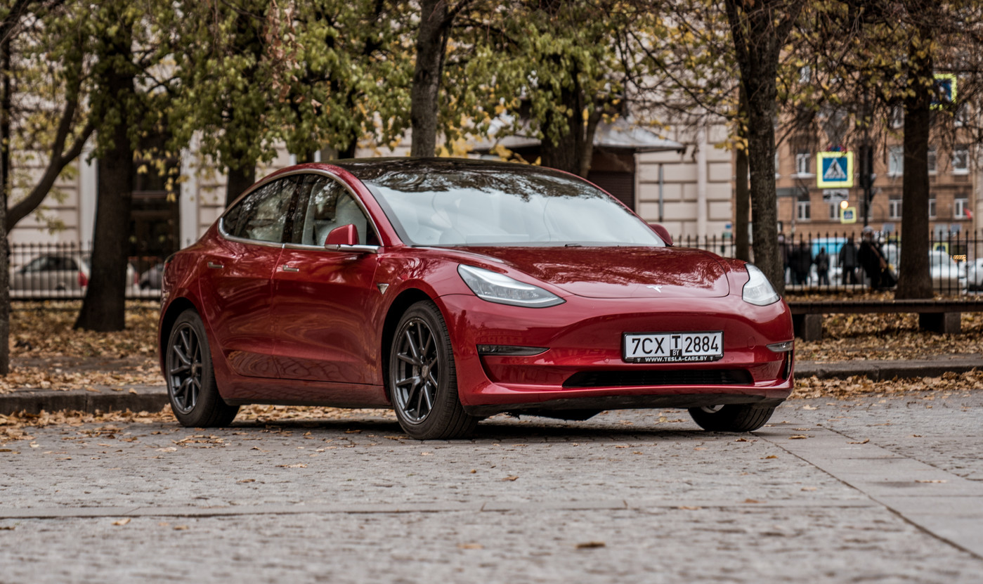 Tesla Model 3 Long Range AWD