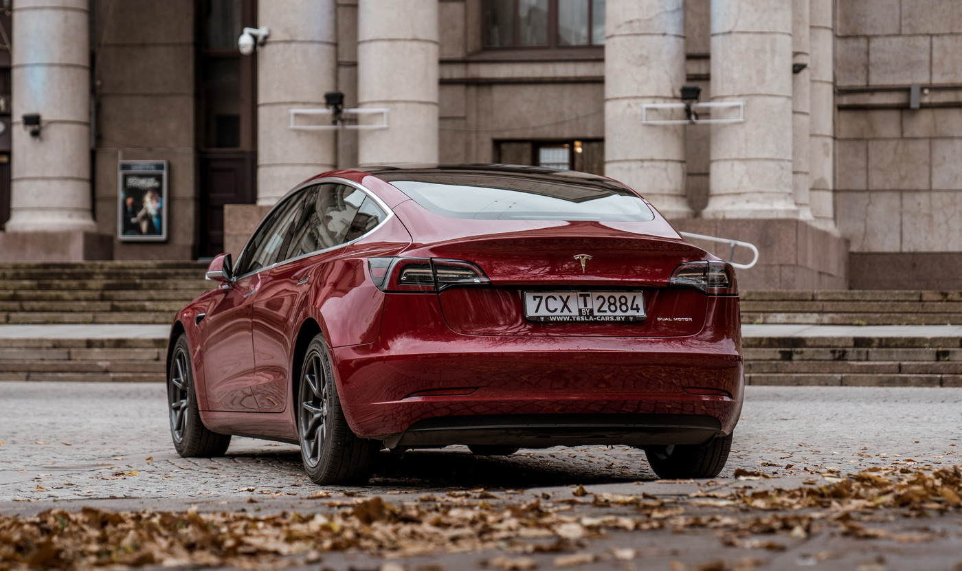 Tesla Model 3 Long Range AWD