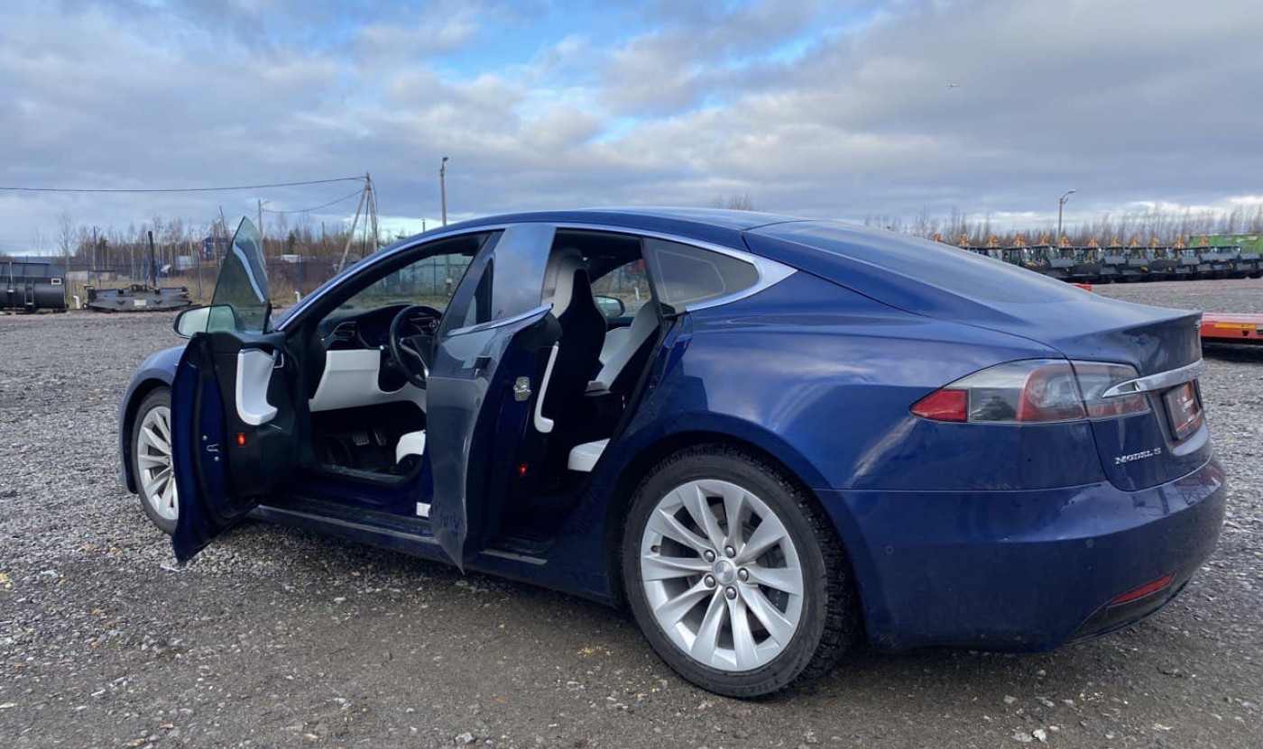 Tesla Model S 100D