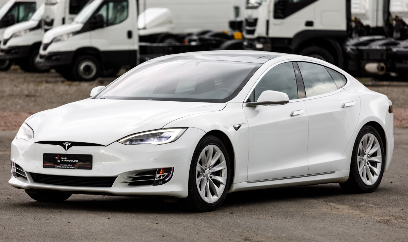 Tesla Model S 75D