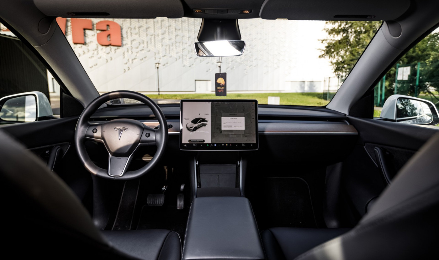 Tesla Model Y Long Range