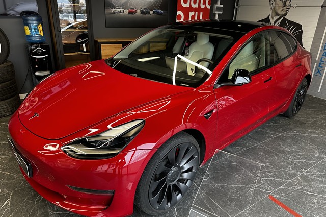 Tesla Model 3 Performance